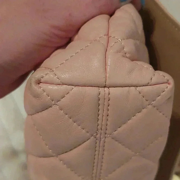 EUC DKNY PINK CROSSBODY VEGAN LEATHER HANDBAG PURSE - Picture 7 of 13